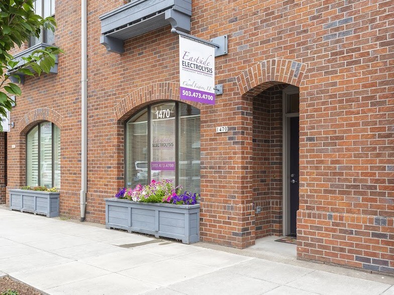 More Photos Of 1510 NE Fairview Village St, Fairview Office Residential For Lease
