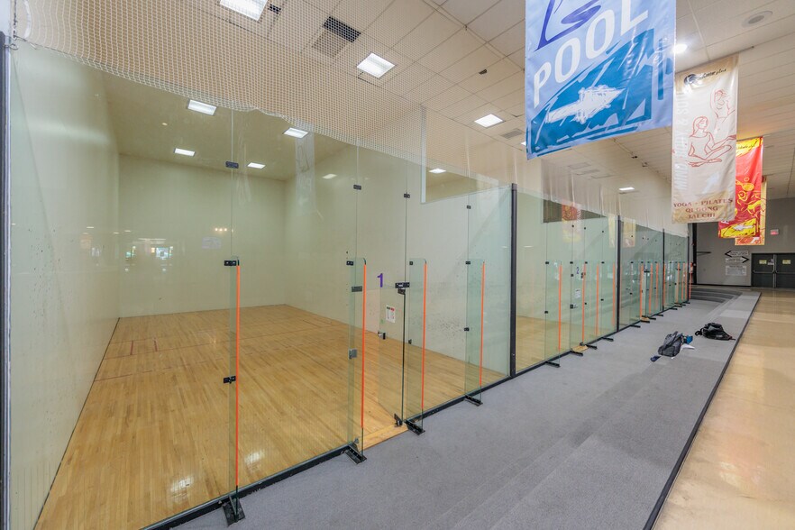 More Photos Of 5133 Darrow Rd, Hudson Health Club For Sale