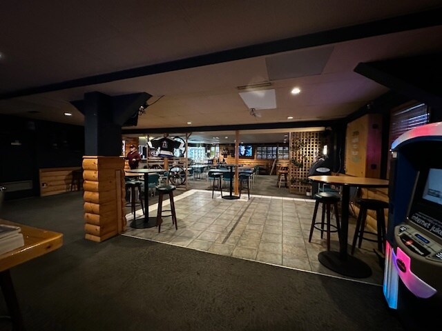 More Photos Of 2216 20th St, Delburne Hotel For Sale