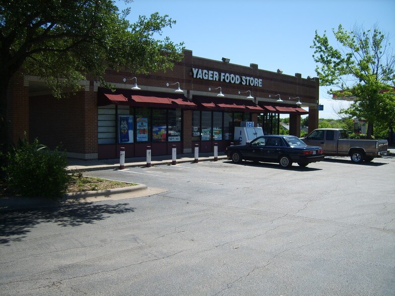 Primary Photo Of 1006 E Yager Ln, Austin Freestanding For Lease
