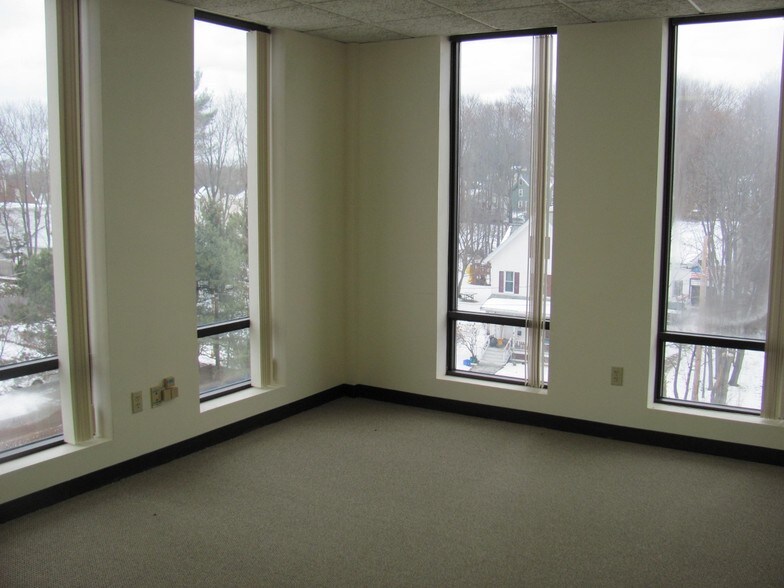 More Photos Of 333 North Ave, Wakefield Office For Lease