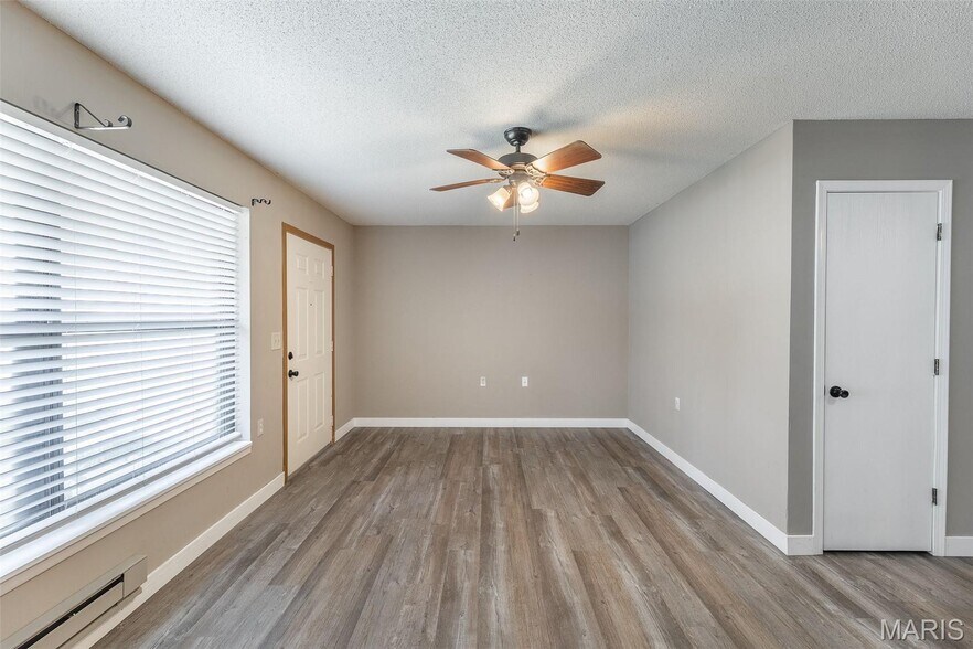 More Photos Of 2733 Holly Trl, Poplar Bluff Apartments For Sale