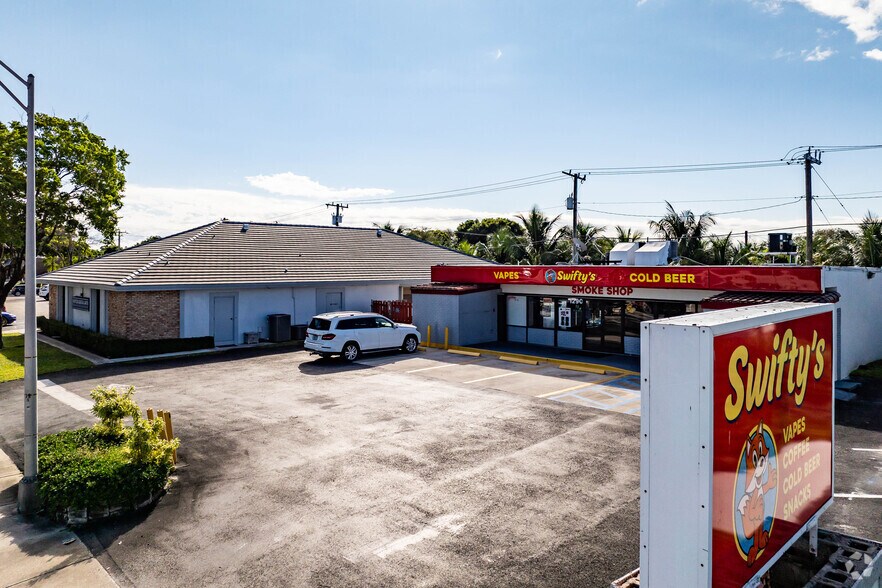 More Photos Of 1290 Lantana Rd, Lake Worth Convenience Store For Lease