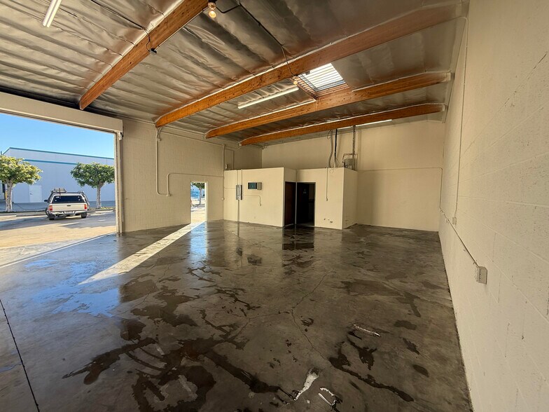 More Photos Of 2516 Troy Ave, South El Monte Warehouse For Lease