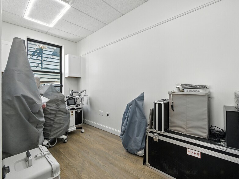 More Photos Of 538-540 62nd St, West New York Loft Creative Space For Lease