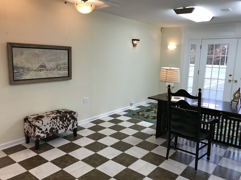 More Photos Of 1707 Concord Pike, Wilmington Storefront Retail Office For Lease