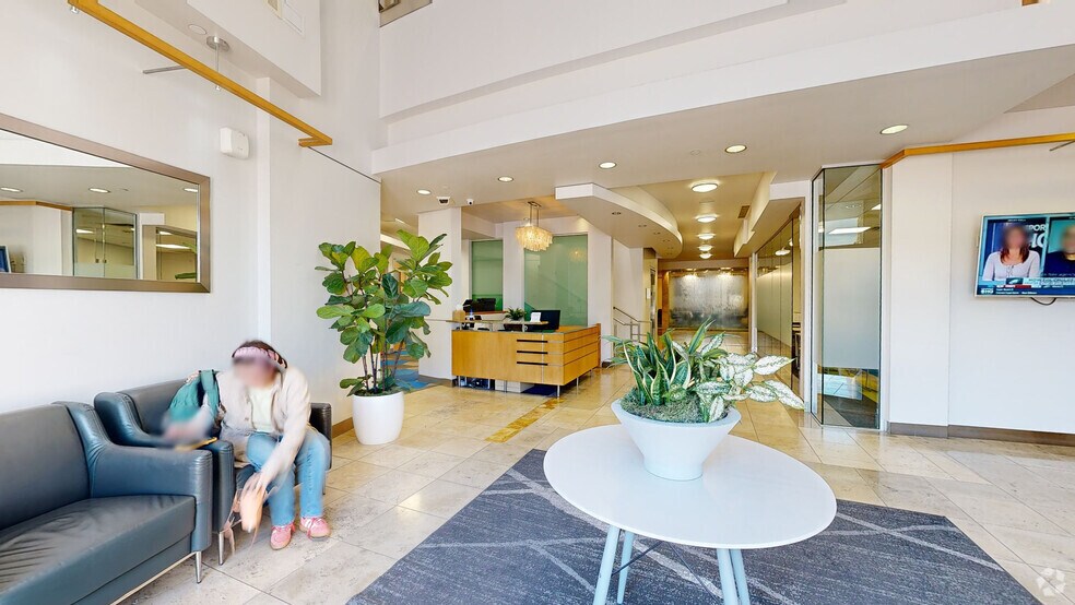 More Photos Of 14362 N Frank Lloyd Wright Blvd, Scottsdale Unknown For Lease