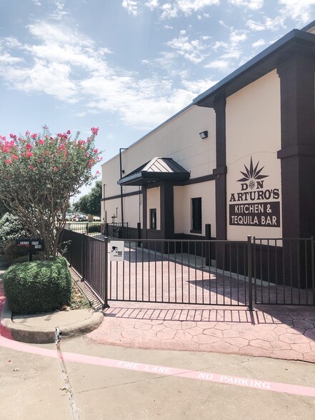 More Photos Of 3315 N President George Bush Hwy, Garland Freestanding For Lease