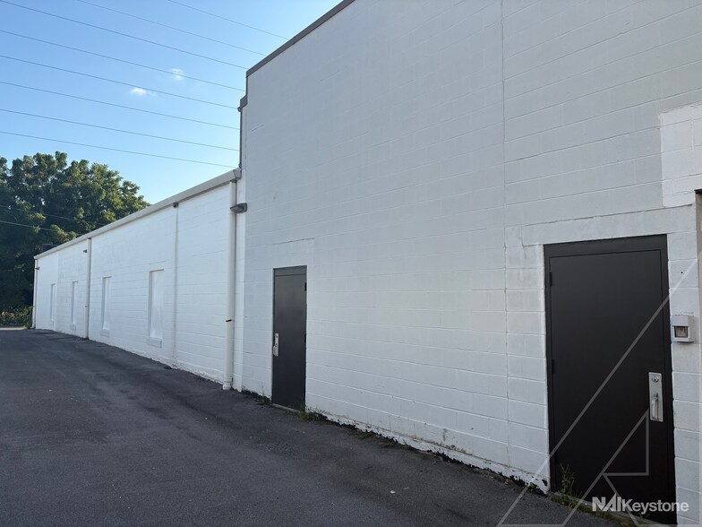 More Photos Of 60 E Penn Ave, Wernersville Auto Dealership For Sale