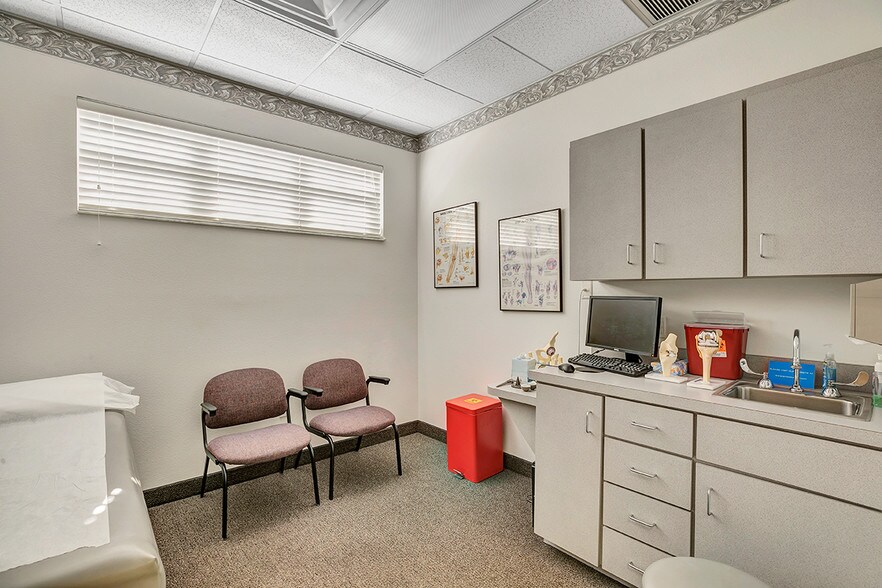 More Photos Of 2300 SE 17th St, Ocala Medical For Lease