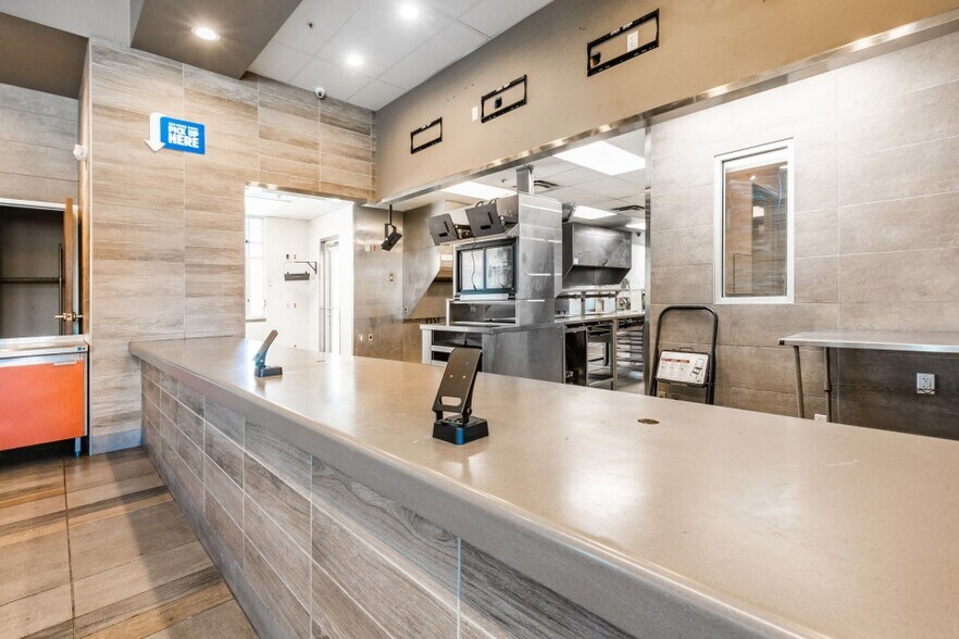 More Photos Of 191 E Gateway Dr, Heber City Fast Food For Sale