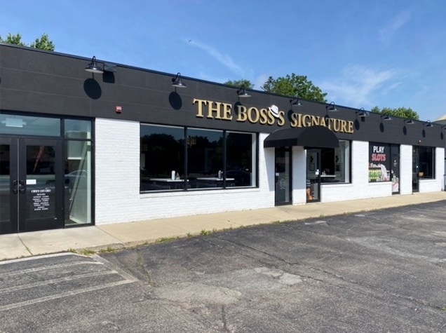 More Photos Of 314-330 S Main St, Bartlett Freestanding For Lease