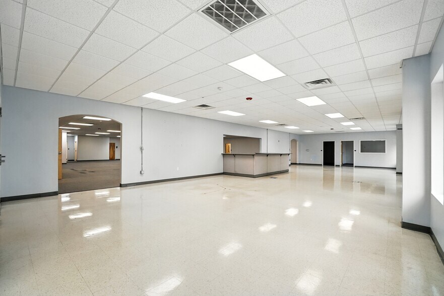 More Photos Of 133 Island Ford Rd, Statesville Office For Sale