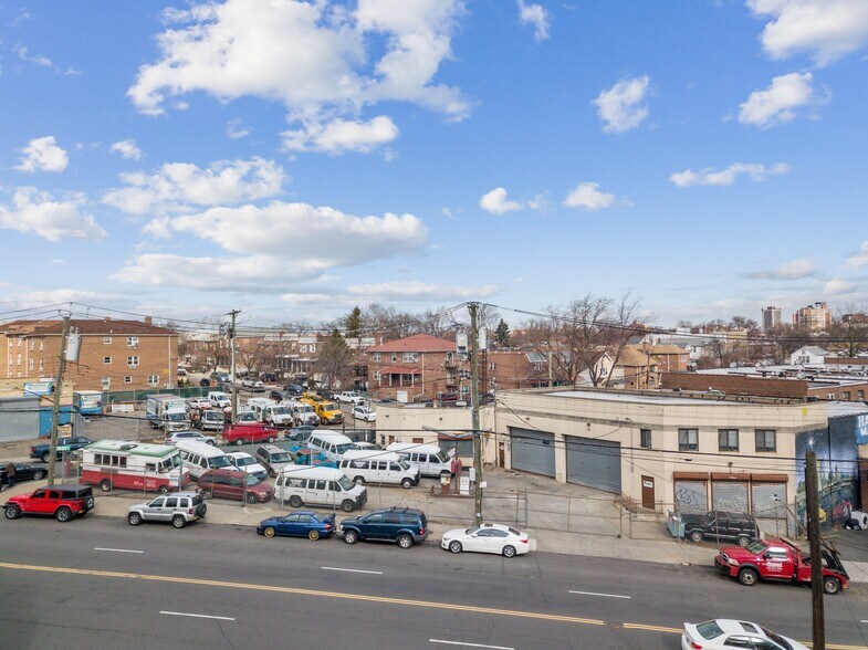 Primary Photo Of 1580 Bronxdale Ave, Bronx Service Station For Sale