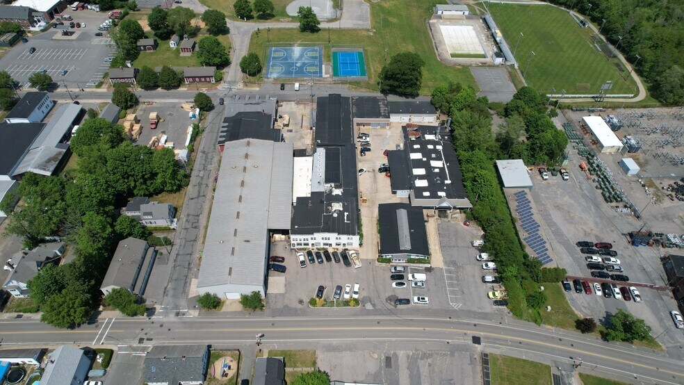 More Photos Of 25 Wareham St, Middleborough Warehouse For Lease