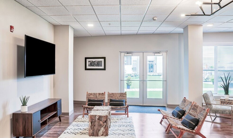 More Photos Of 240 State St, Schenectady Apartments For Lease