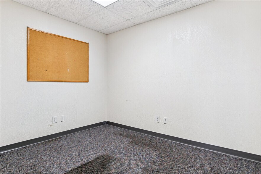 More Photos Of 5105 S Santa Fe Dr, Littleton Medical For Sale