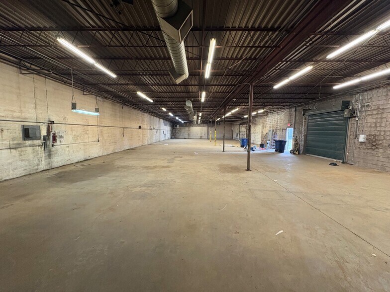 More Photos Of 5909 E 15th St, Tulsa Manufacturing For Lease