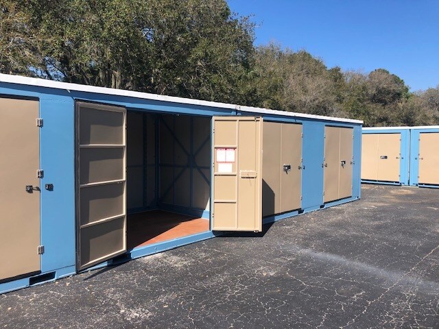 More Photos Of 1945-1947 W Park Ave, Edgewater Warehouse For Lease