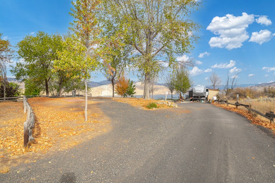 More Photos Of 44892 State Route 21 N, Wilbur Trailer Camper Park For Sale