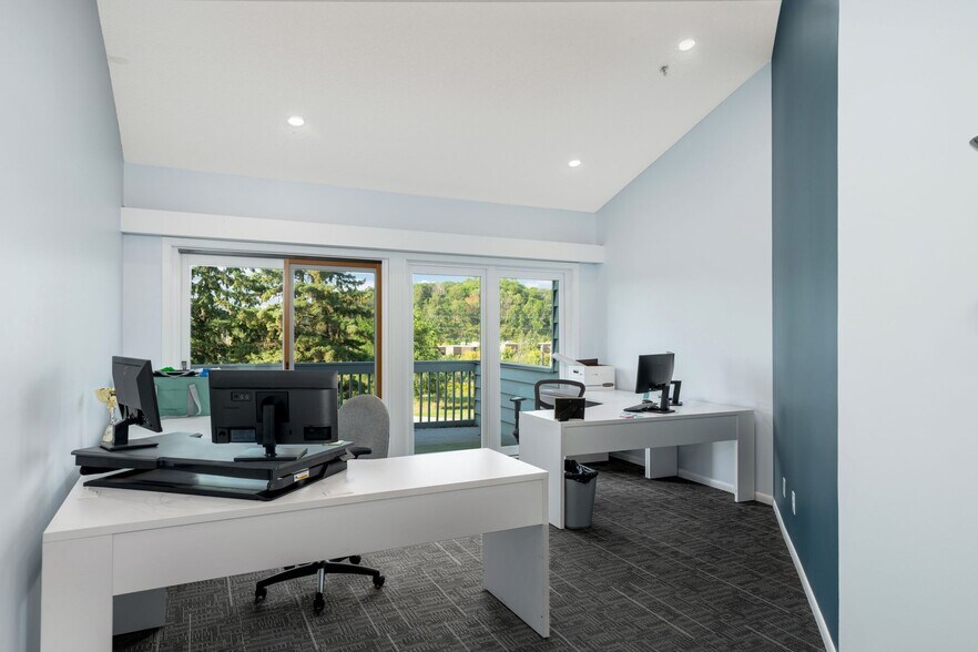 More Photos Of 7815 Telegraph Rd, Bloomington Office For Sale