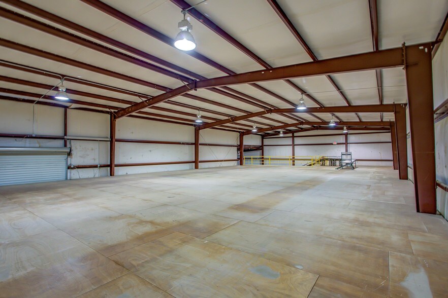 More Photos Of 108 Kelly Rd, Niceville Showroom For Lease