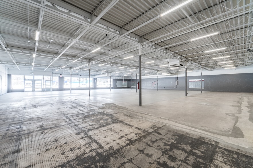 More Photos Of 2201 Grand Ave, Wausau Unknown For Lease