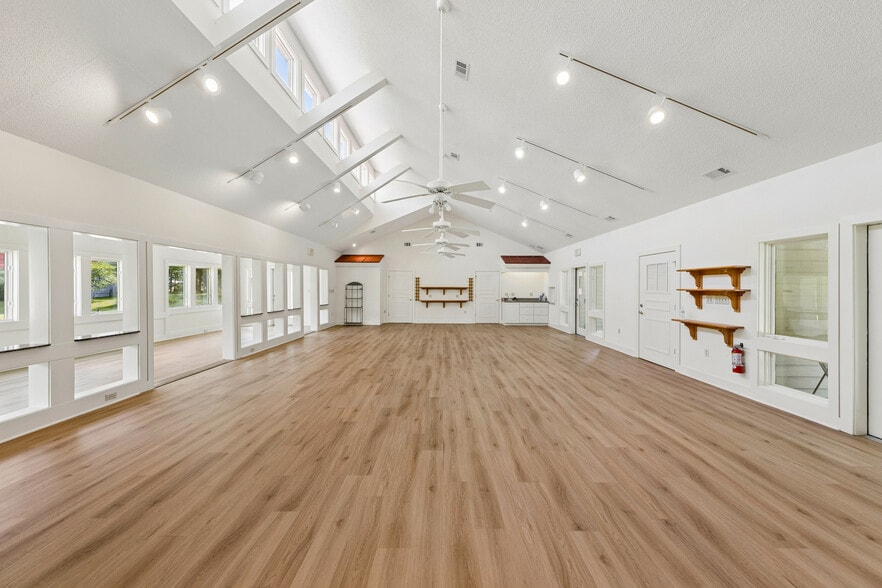 More Photos Of 205 Coosaw Way, Ridgeland Lodge Meeting Hall For Sale