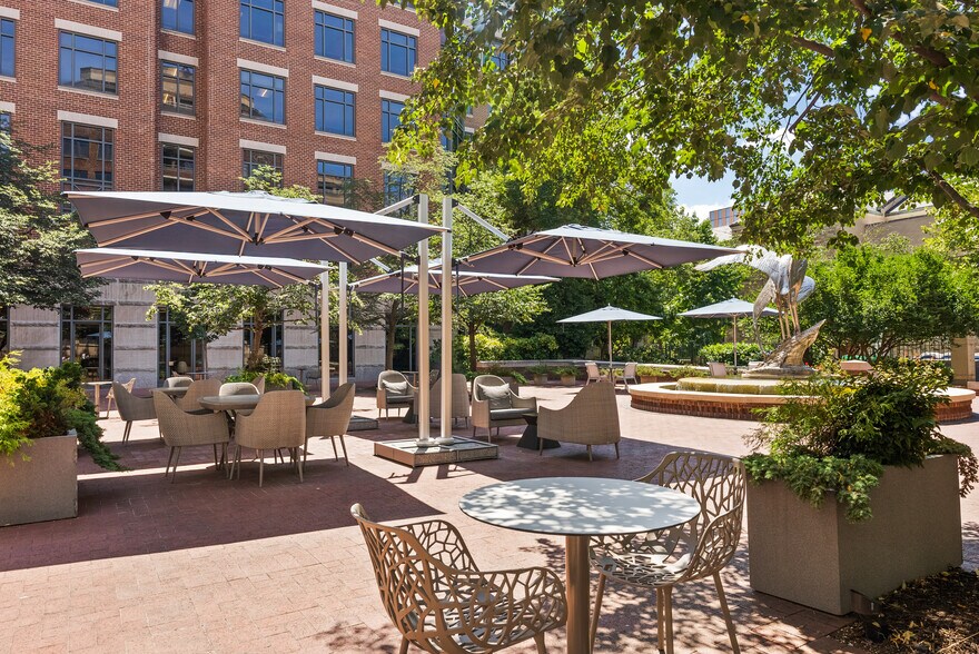 More Photos Of 1400 16th St NW, Washington Office For Lease