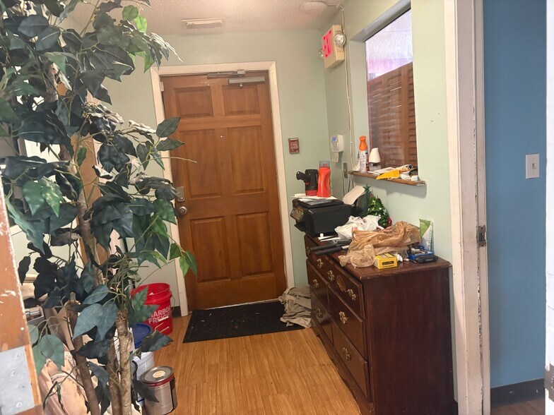More Photos Of 547 High St, Daytona Beach Office For Sale