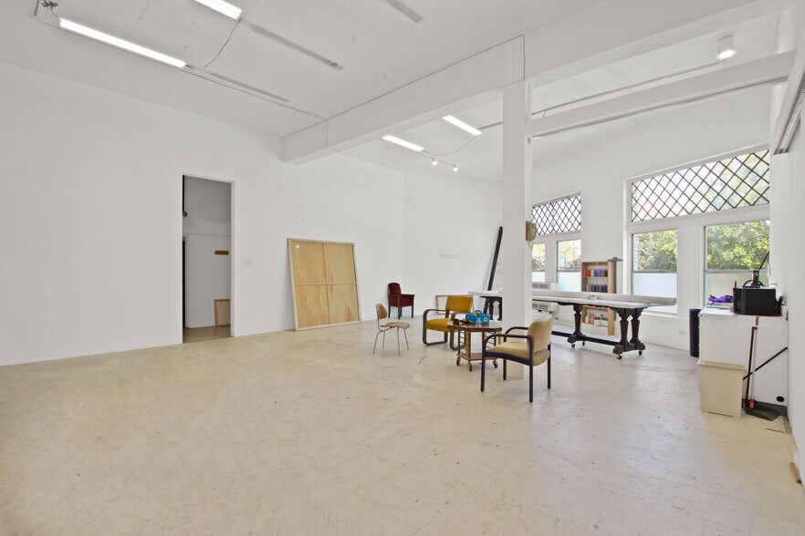 More Photos Of 110 Mildred Ave, Venice Apartments For Sale