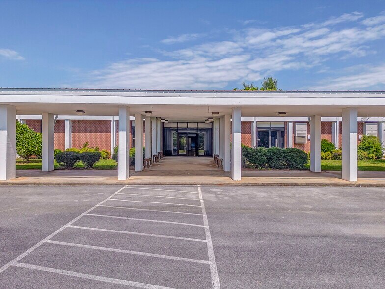 More Photos Of 13 Rome Rd SW, Cave Spring Office For Sale