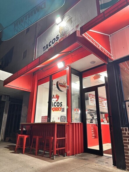 More Photos Of 16-20 W Flagler St, Miami Storefront For Lease