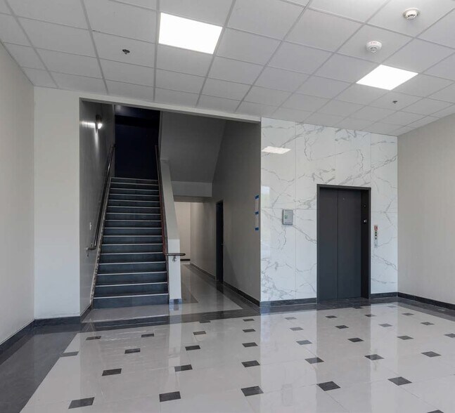 More Photos Of 8850 Huffmeister Rd, Houston Office For Lease