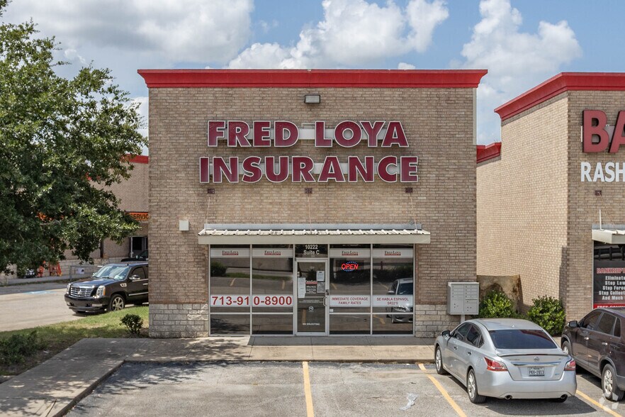 More Photos Of 10222 Gulf Fwy, Houston Unknown For Lease