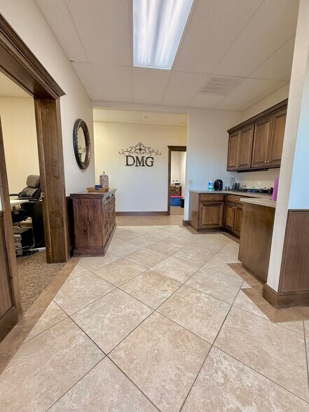 More Photos Of 3560 Macdonnell Dr, Norman Light Distribution For Lease
