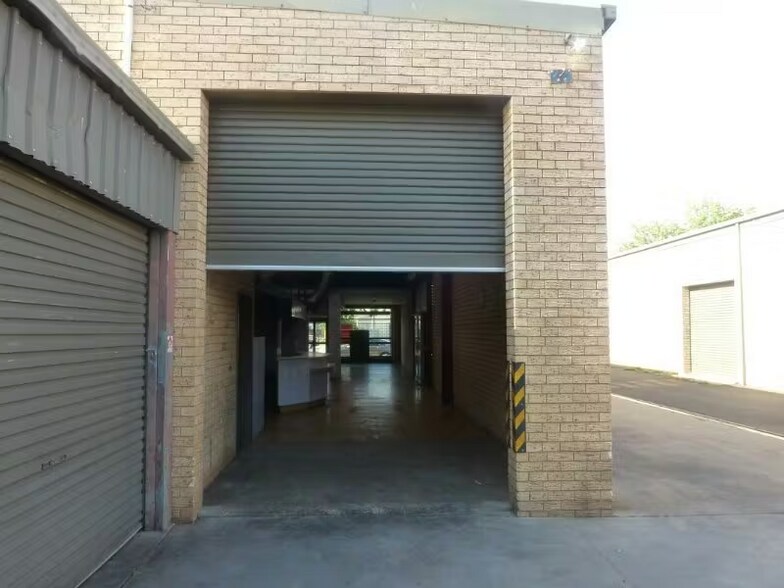 More Photos Of 120 Erskine St, Dubbo Showroom For Lease