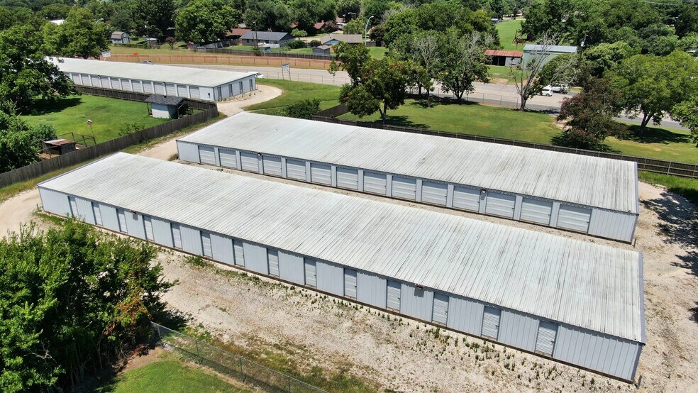 More Photos Of 412 City, Caldwell Self Storage For Sale