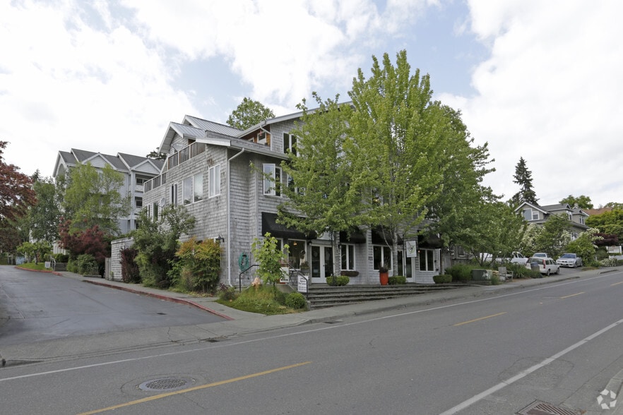 More Photos Of 271 Madison Ave, Bainbridge Island General Retail For Lease