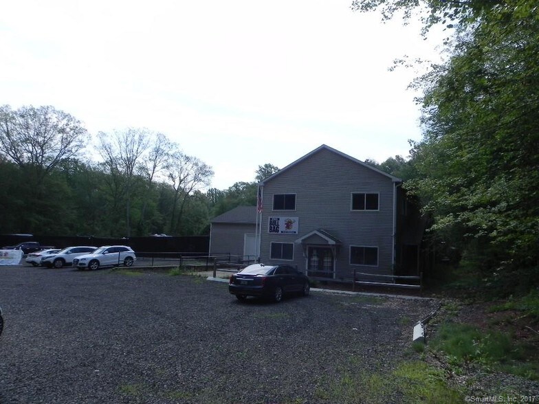 More Photos Of 8 Route 80, Killingworth Warehouse For Lease