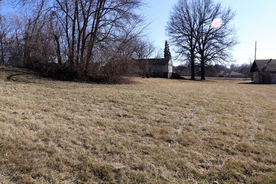 More Photos Of 12816 E 47th St S, Independence General Retail For Sale