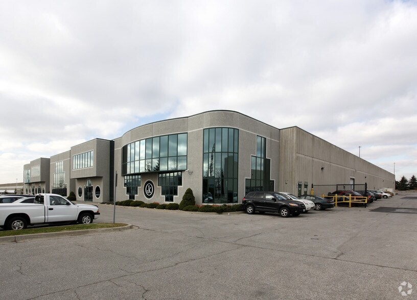 More Photos Of 106 Aviva Park Dr, Vaughan Manufacturing For Lease