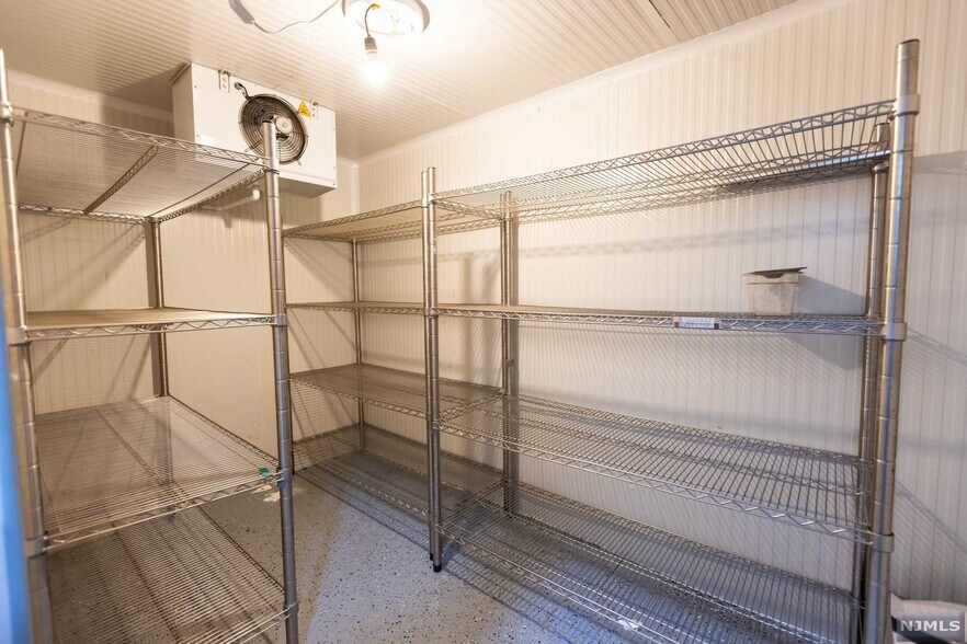 More Photos Of 526 Anderson Ave, Cliffside Park General Retail For Sale