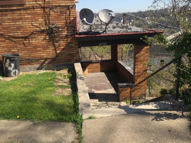 More Photos Of 1817 Tacoma Ave, McKeesport Apartments For Sale