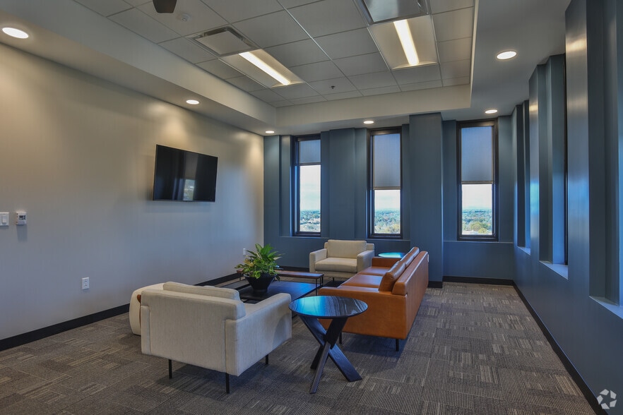 More Photos Of 101 N Main St, Greenville Office Residential For Lease