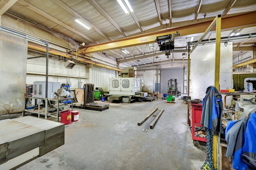 More Photos Of 2110 W 44th St, Odessa Industrial For Sale