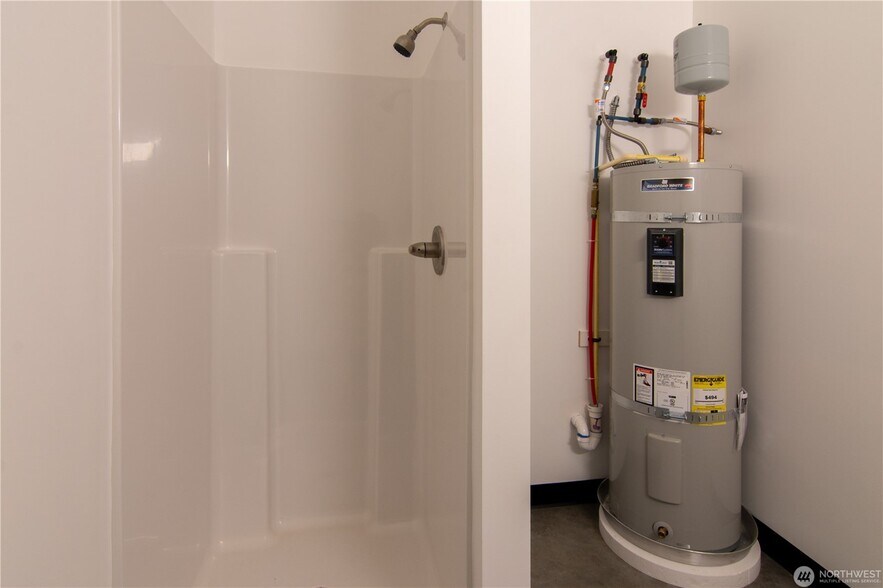 More Photos Of 1986 Baltic Way, Ferndale Research And Development For Sale