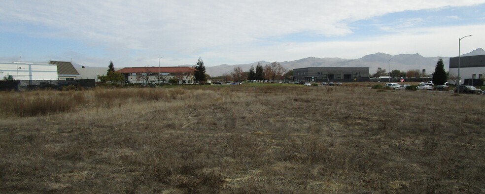 More Photos Of 2300 Bert Dr, Hollister Land For Lease