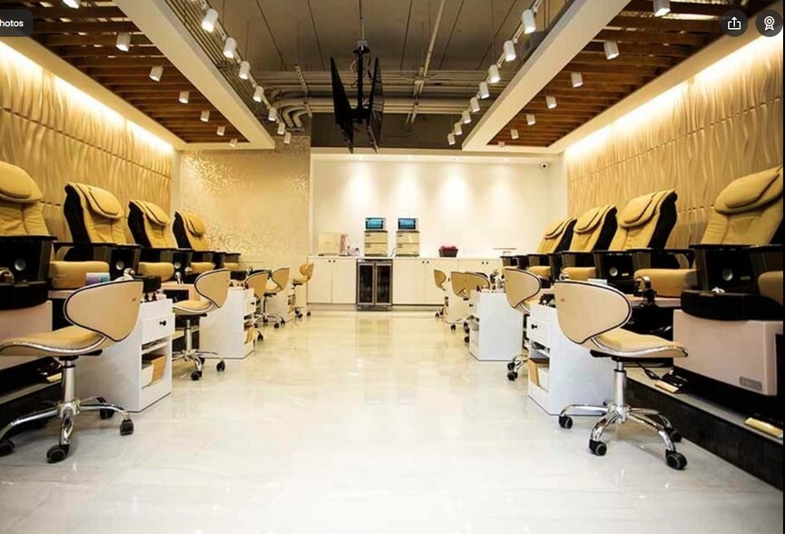 More Photos Of 33 W Huron St, Chicago Apartments For Lease