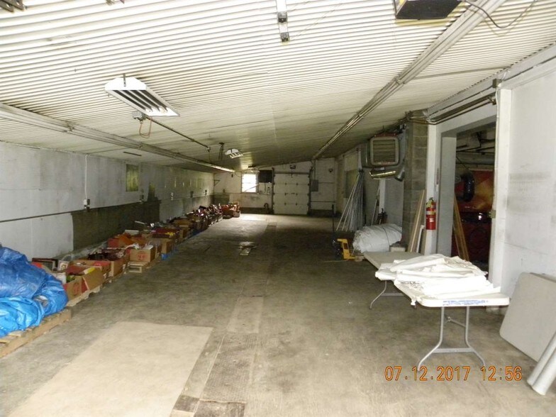 More Photos Of 303 Willoughby Ave, Orleans Freestanding For Sale